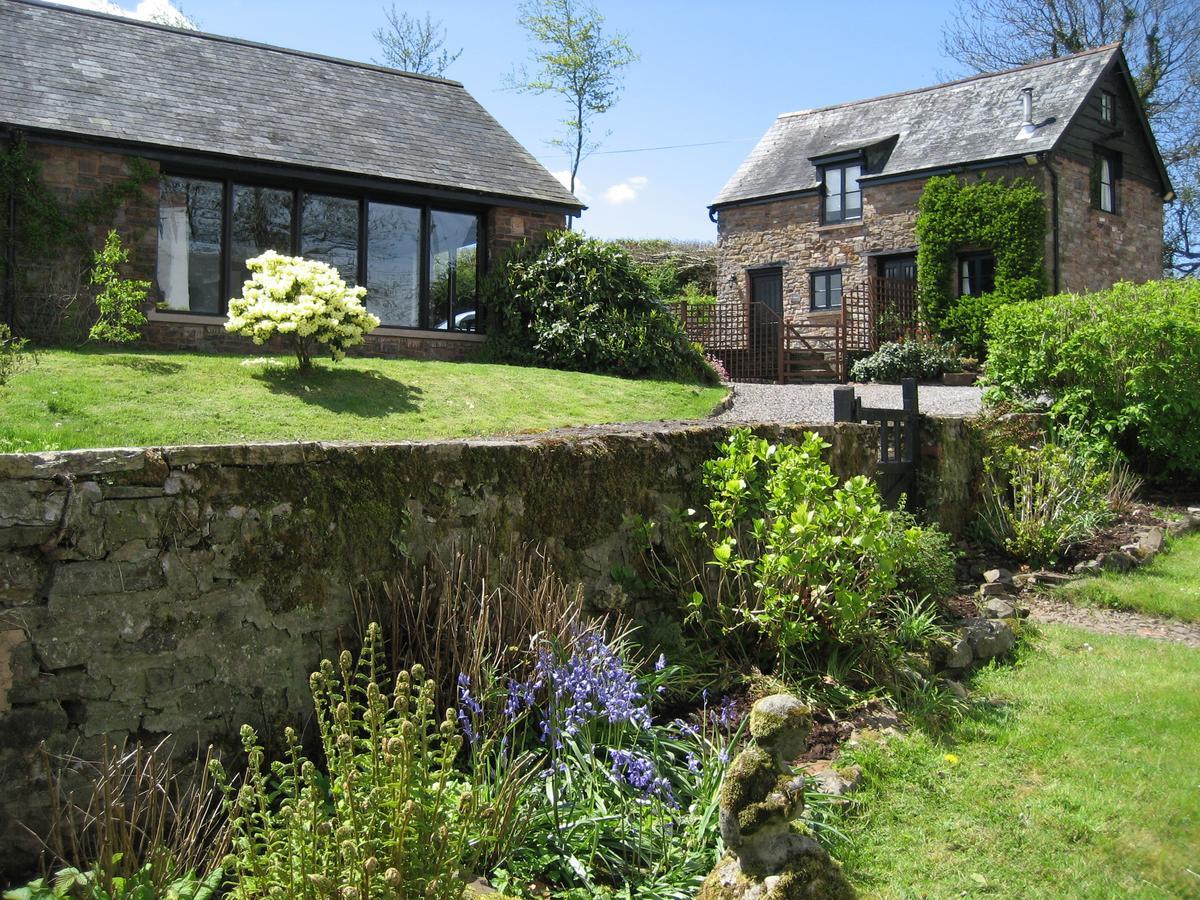 Three Gates Farm Holiday Cottages Huntsham Bagian luar foto