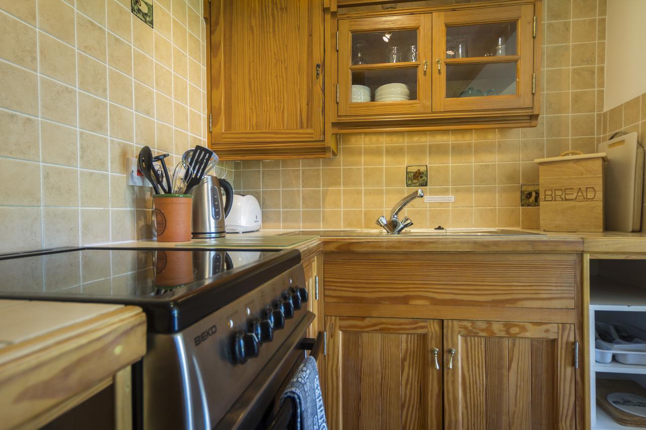 Three Gates Farm Holiday Cottages Huntsham Bagian luar foto