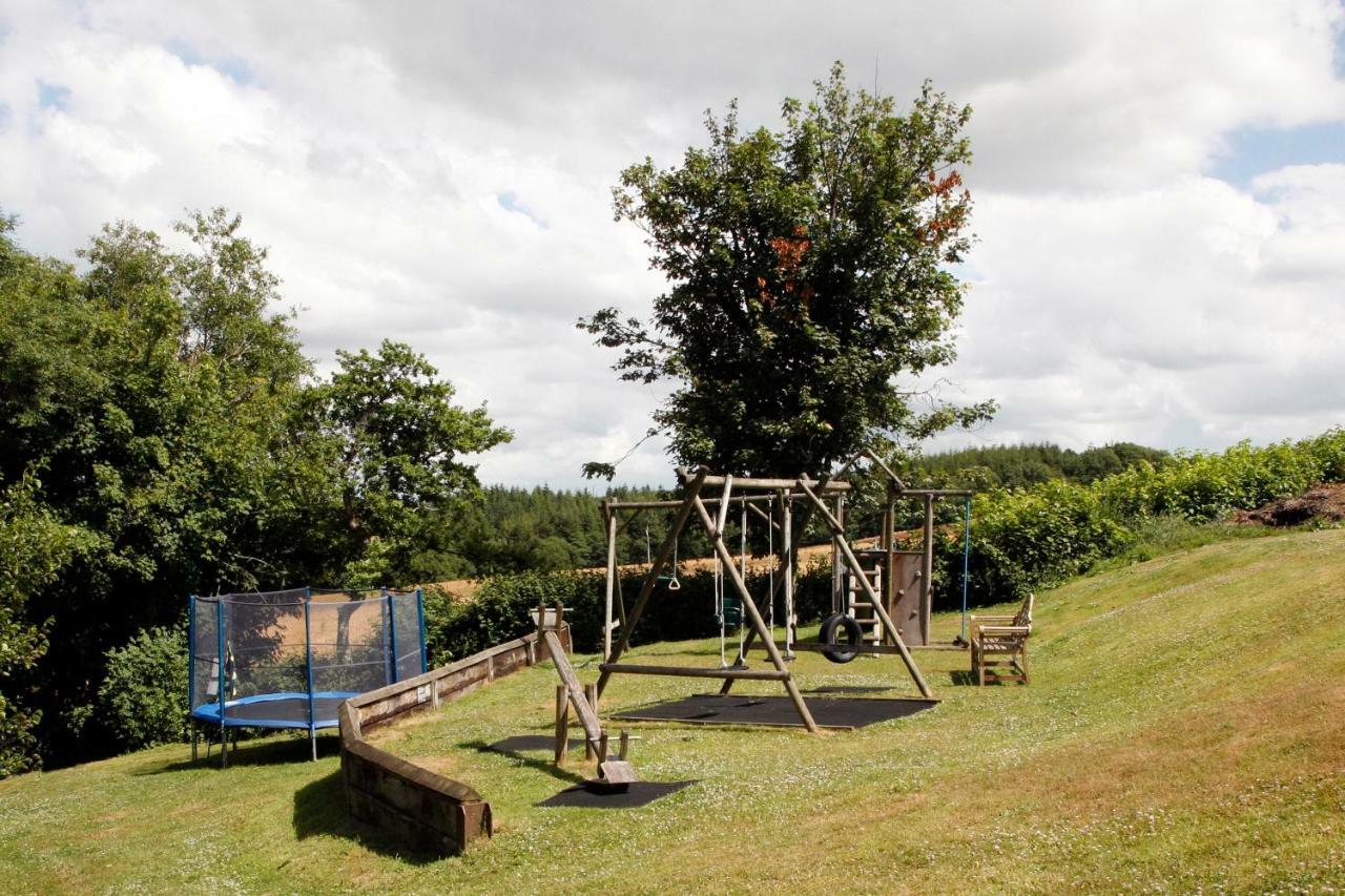 Three Gates Farm Holiday Cottages Huntsham Bagian luar foto